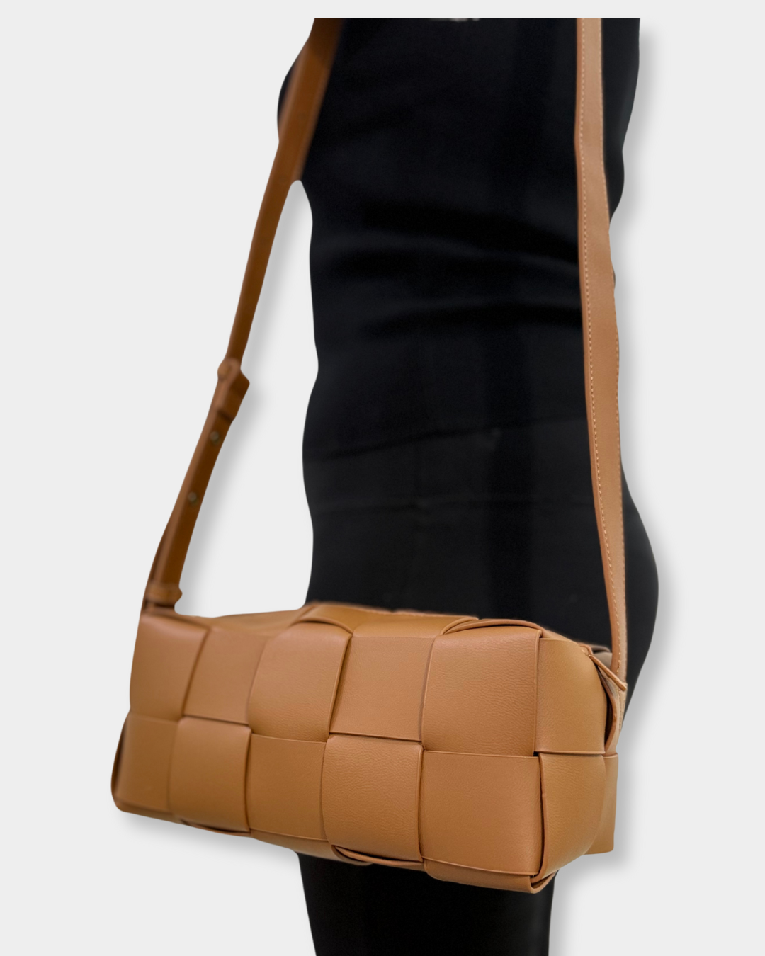 Arena Shoulder Bag - Tan