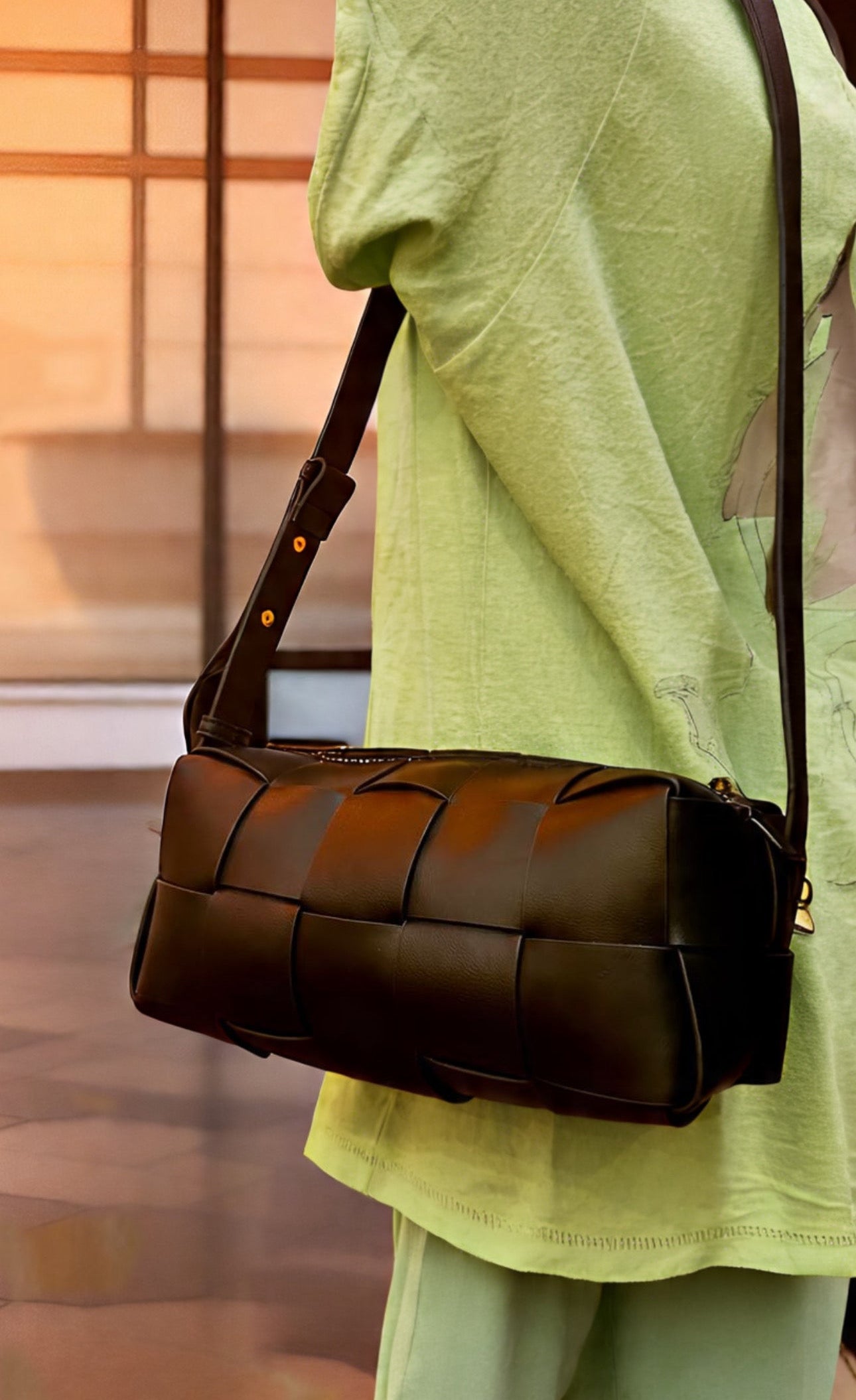 Arena Shoulder Bag - Black