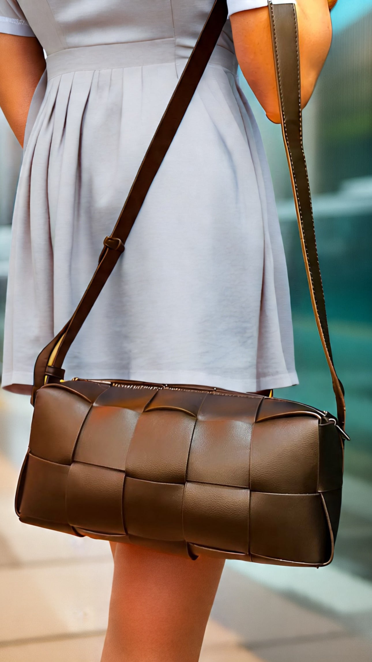 Arena Shoulder Bag - Black