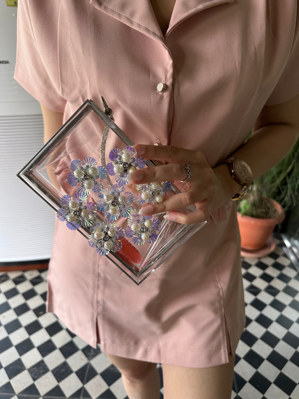 Iris Glow Clutch