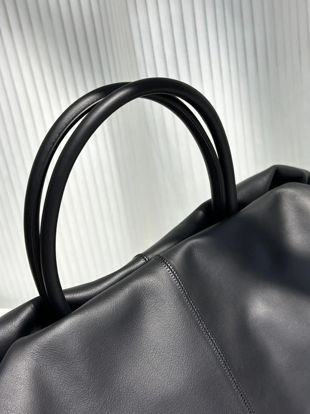 Magna Tote - Black