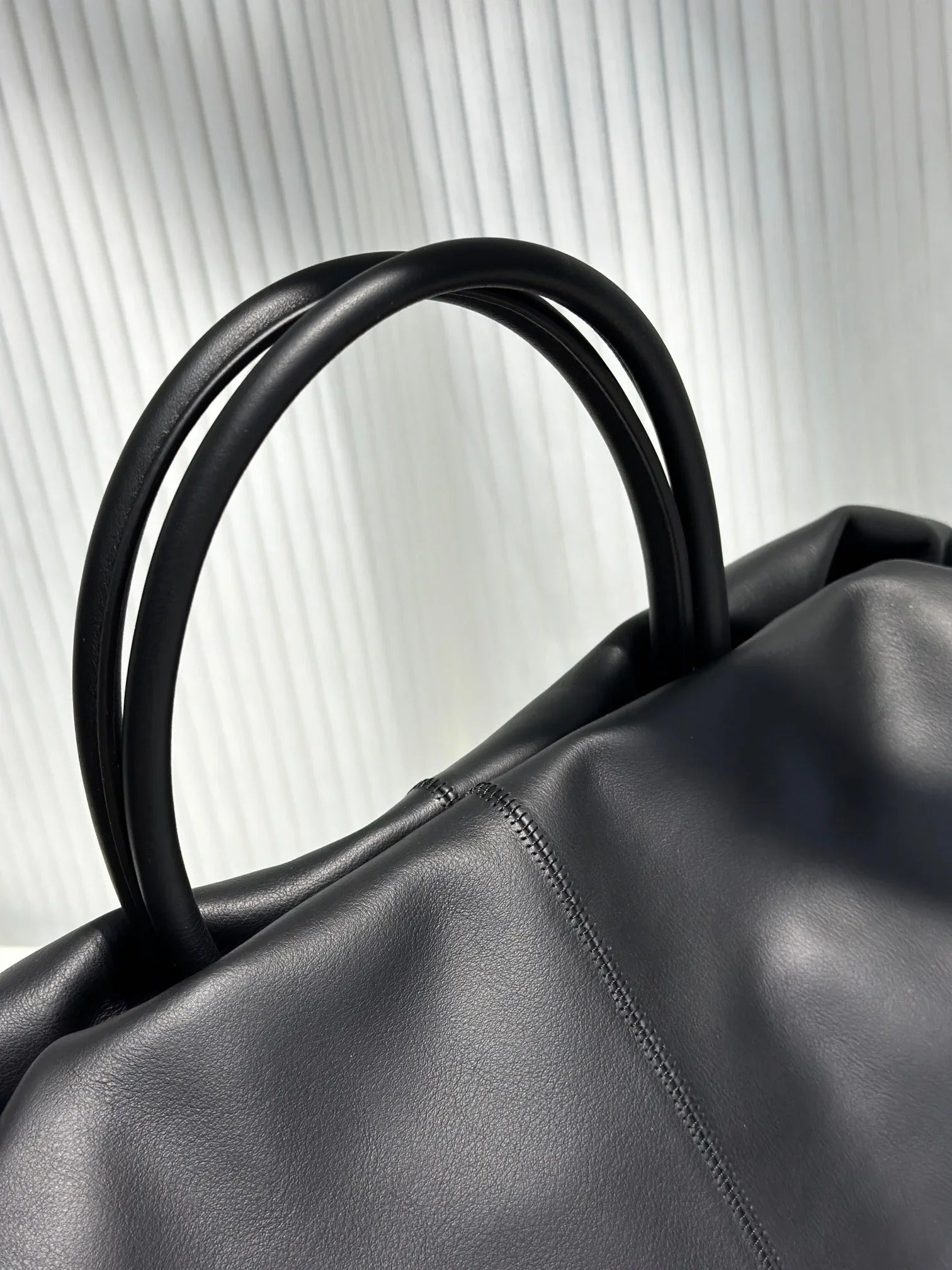 Magna Tote - Black