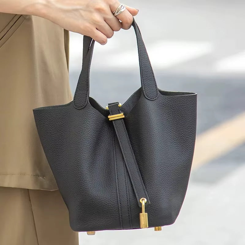 Solène Bucket - Black