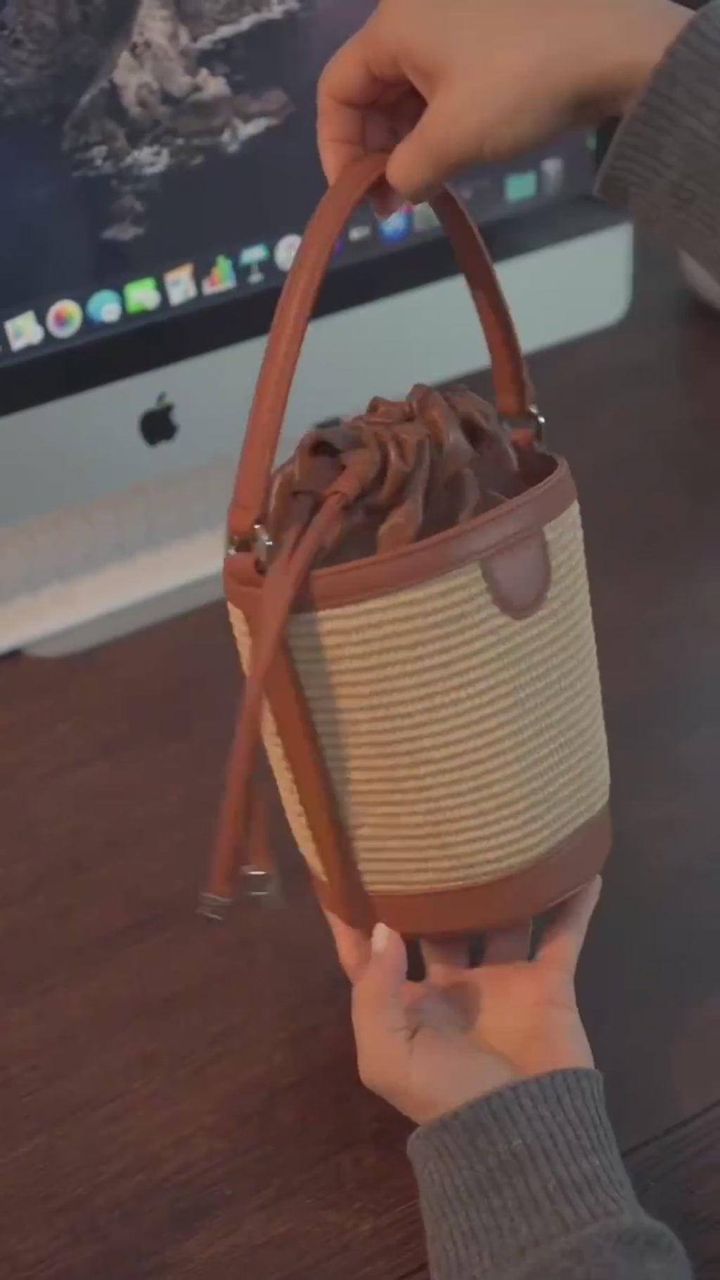 Calma Straw Bucket