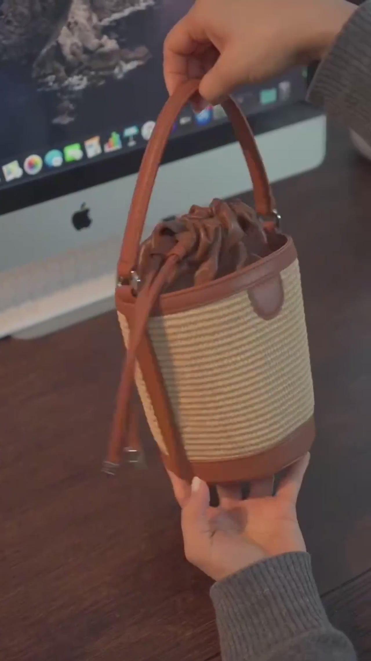 Calma Straw Bucket