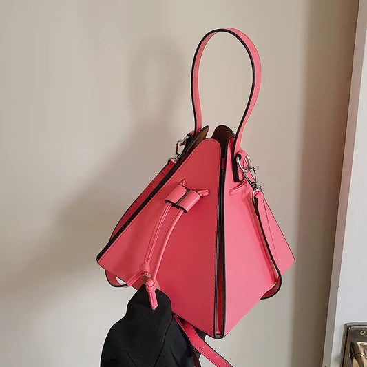 The Triangle Bucket - Pink